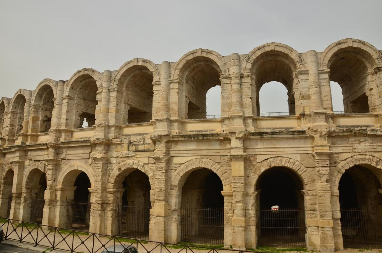 Апартаменти Aux Pieds Des Arenes Арль Екстер'єр фото